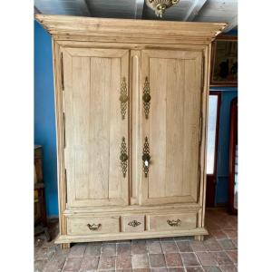 Malouine Wardrobe In Lightened Chestnut