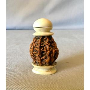 Bone And Corozo Opium Flask