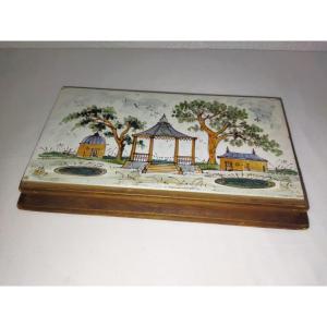 Musical Trivet In Illustrated Earthenware Music Box Collection