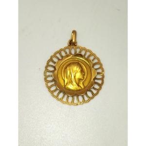 Gold Religious Medal Eagle Head Hallmark Display Item Collection