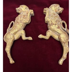 Pair Of Heraldic Lion Silhouettes, Gilt Wood, 18th Century.