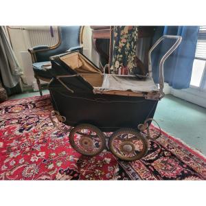 Doll's Pram 