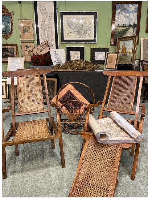 Sedia a sdraio e chaise longue con poggiapied