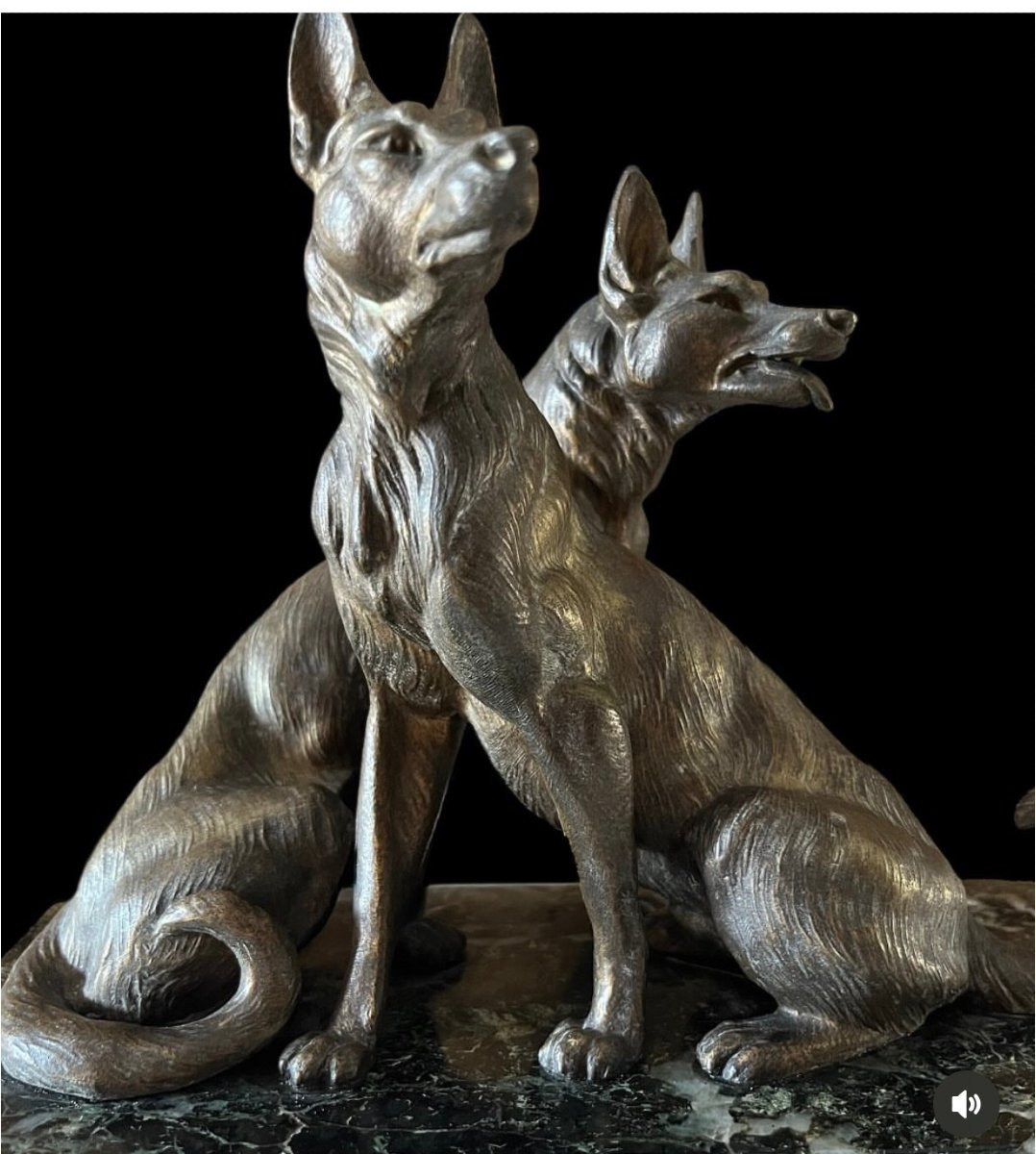 Scultura in bronzo  "Due pastori tedeschi"-photo-5