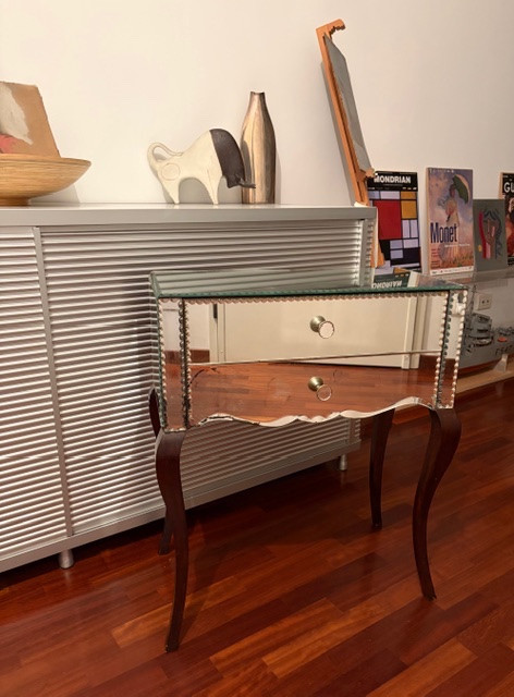 Piccola cassettiera con vetro a  specchio-photo-1