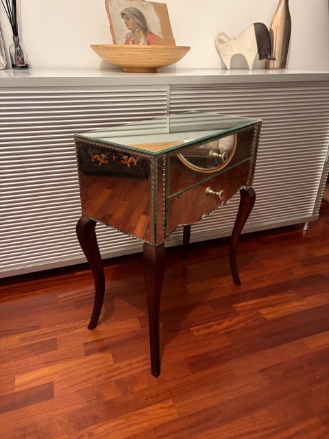 Piccola cassettiera con vetro a  specchio-photo-3