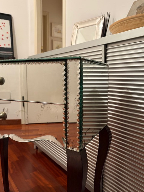 Piccola cassettiera con vetro a  specchio-photo-5