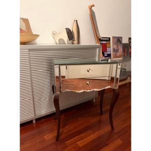 Piccola cassettiera con vetro a  specchio