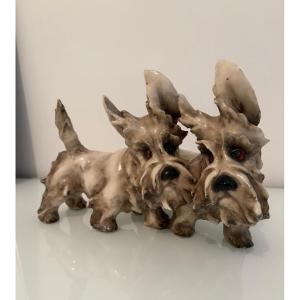 Scultura in ceramica policroma raffigurante due Scottish Terrier – Guido Cacciapuoti, anni ’40