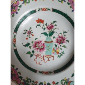 18th Century Famille Rose Chinese Plate