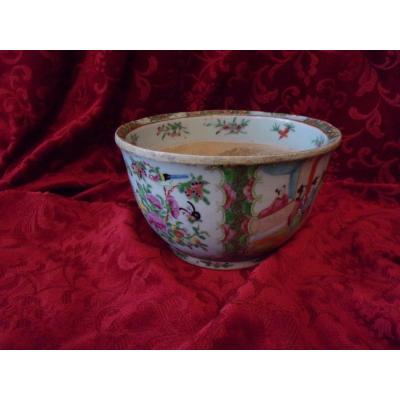 Nineteenth Canton Porcelain Cache Pot