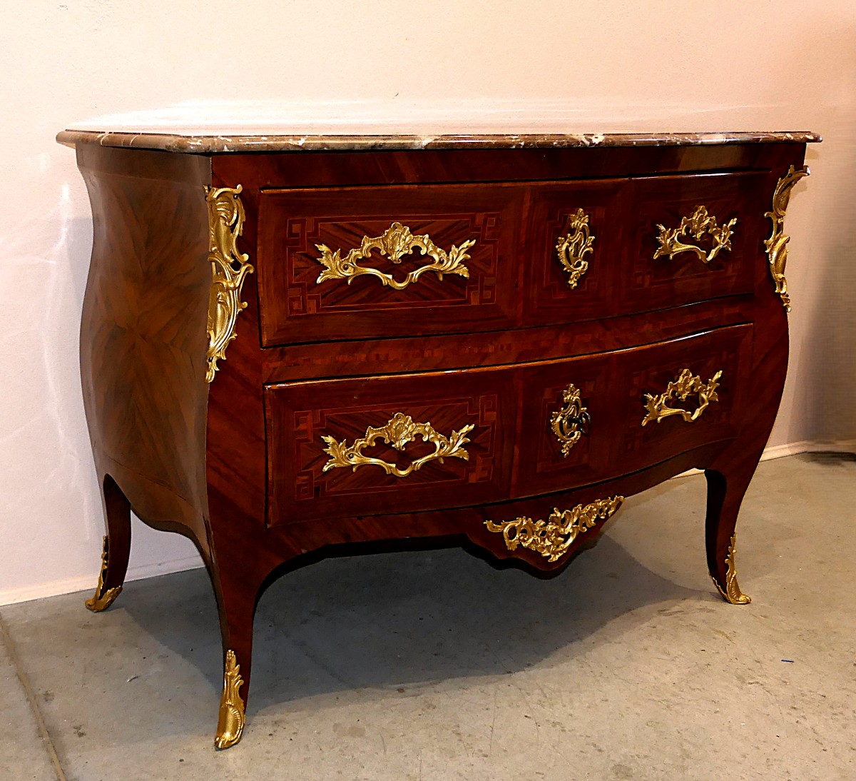 Commode parigina stampigliata Coulon