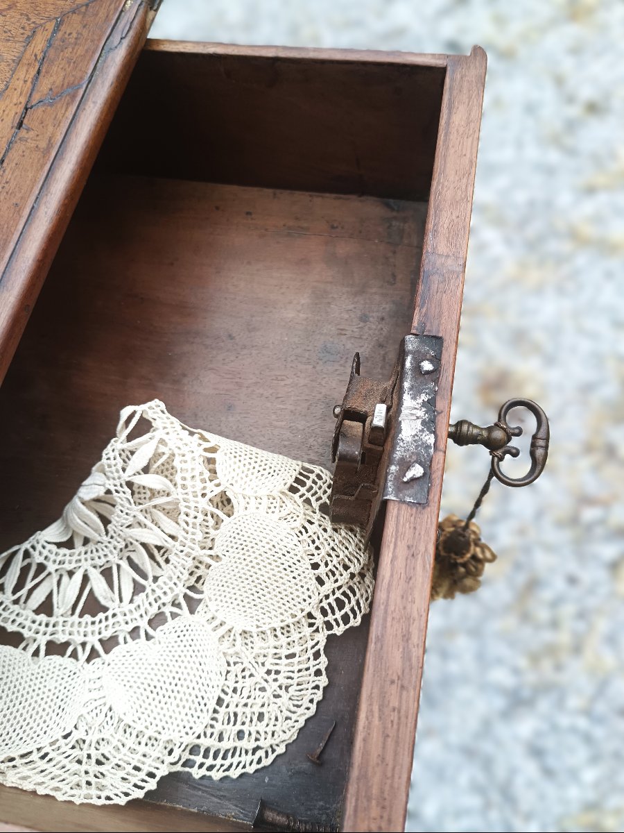 TAVOLINO LEGGIO DEI PRIMI DEL XVIII SECOLO-photo-3