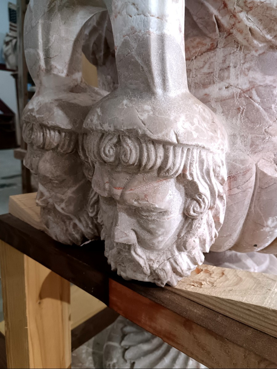 STRAORDINARIA COPPIA DI VASI CAPITOLINI