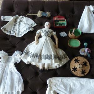 Maison Huret: Dolls, Clothes, Accessories And Boxes.