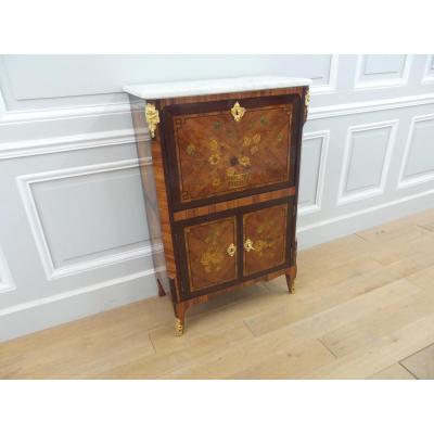 Transition Lady Secretary