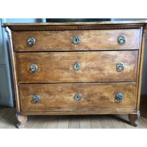 18th Century Walnut Commode