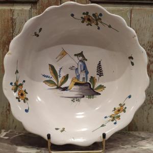 Chinese Salad Bowl From La Rochelle, Late 18th Century