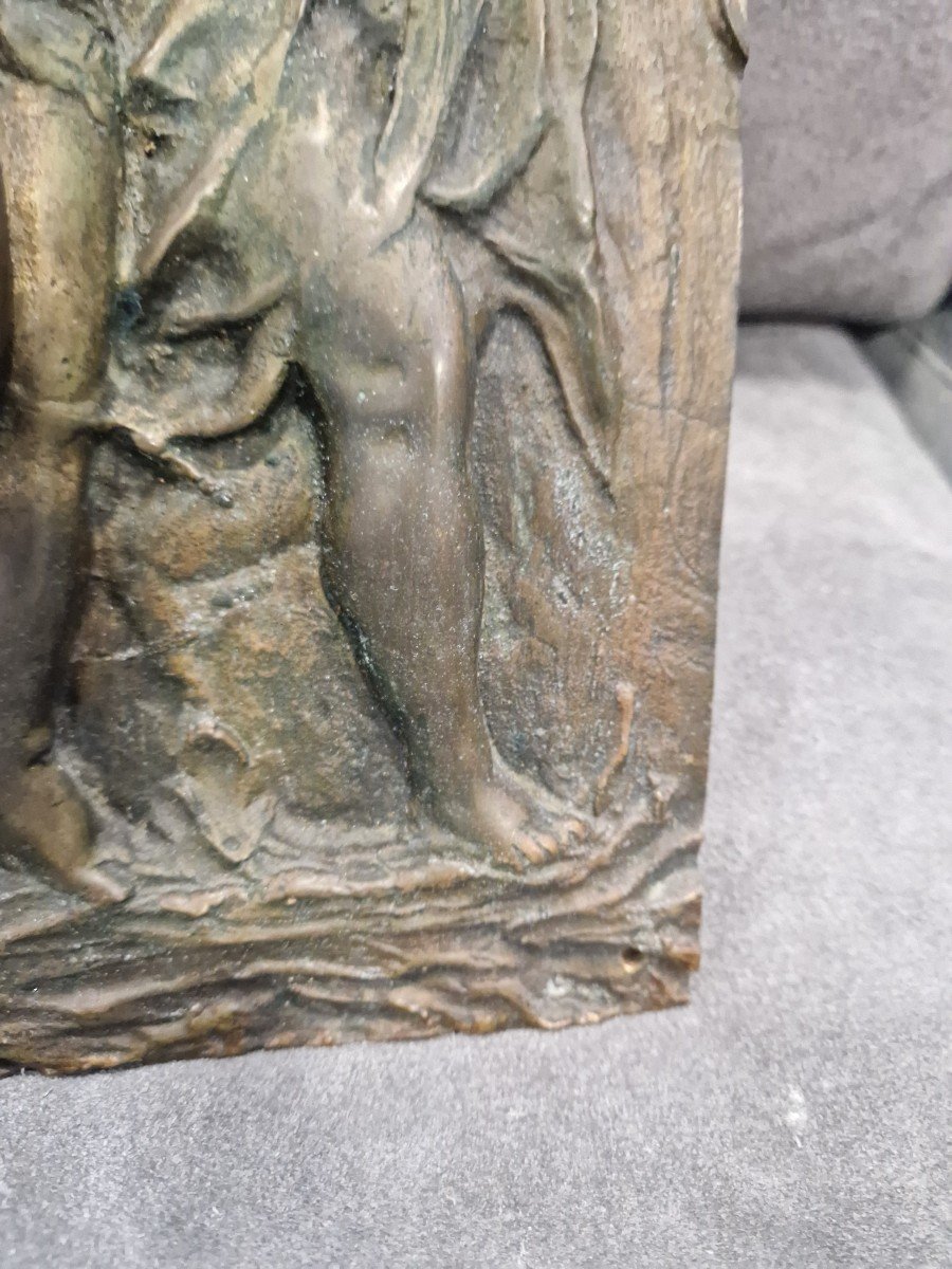 Altorilievo in bronzo raffiguarante putti danzanti. Realizzati alla fine dell'ottocento.-photo-3