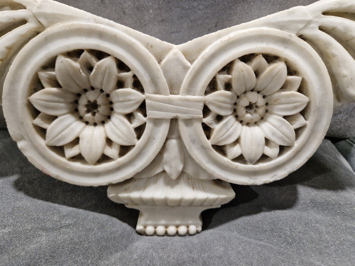 Decorazione in marmo zuccherino realizzanta nel periodo Carlo X-photo-2