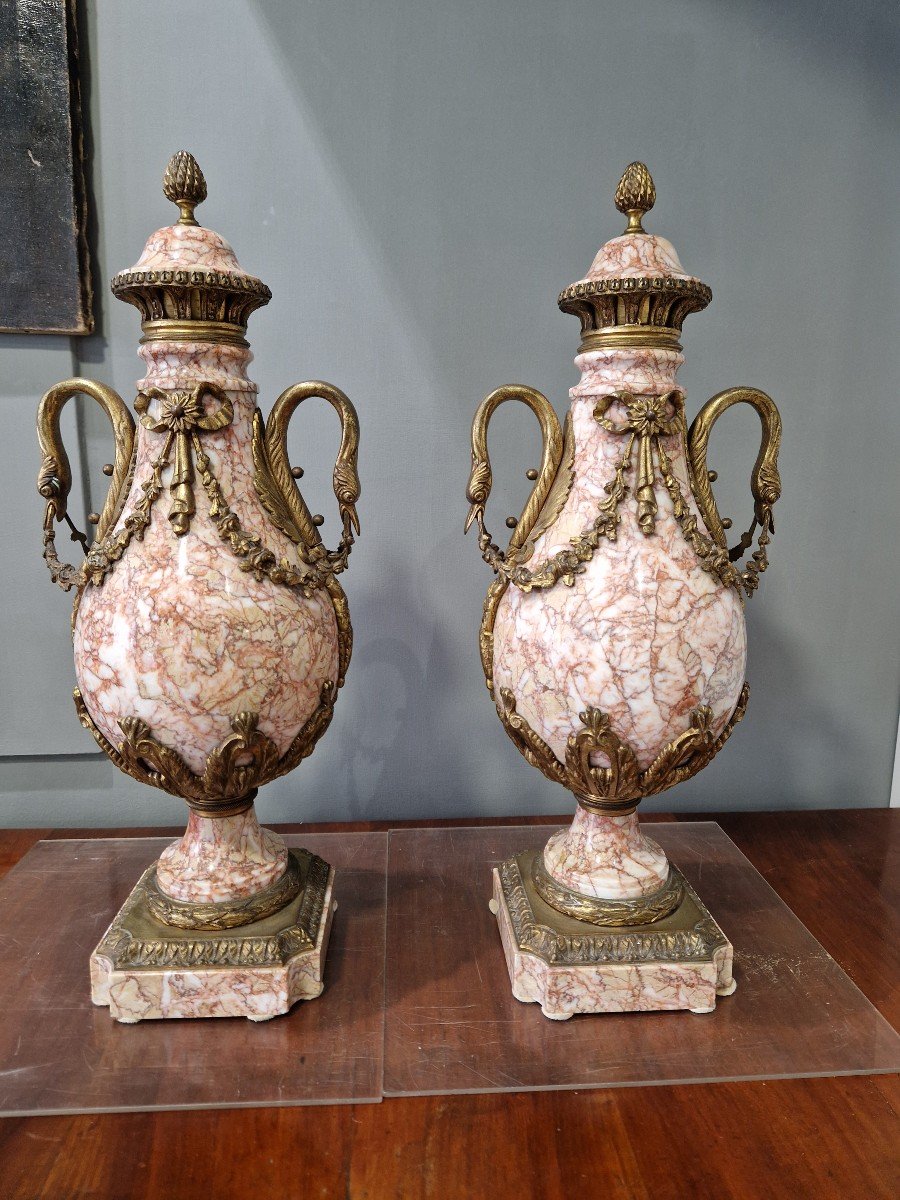 Coppia di vasi Napoleone III In bronzo dorato e marmo Epoca seconda metà '800 - Napoleone III 