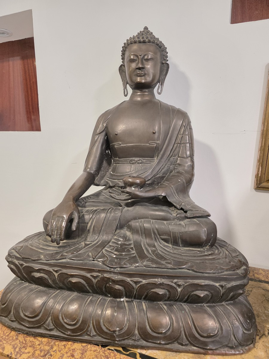 Grande Buddha in bronzo Cina XIX secolo
