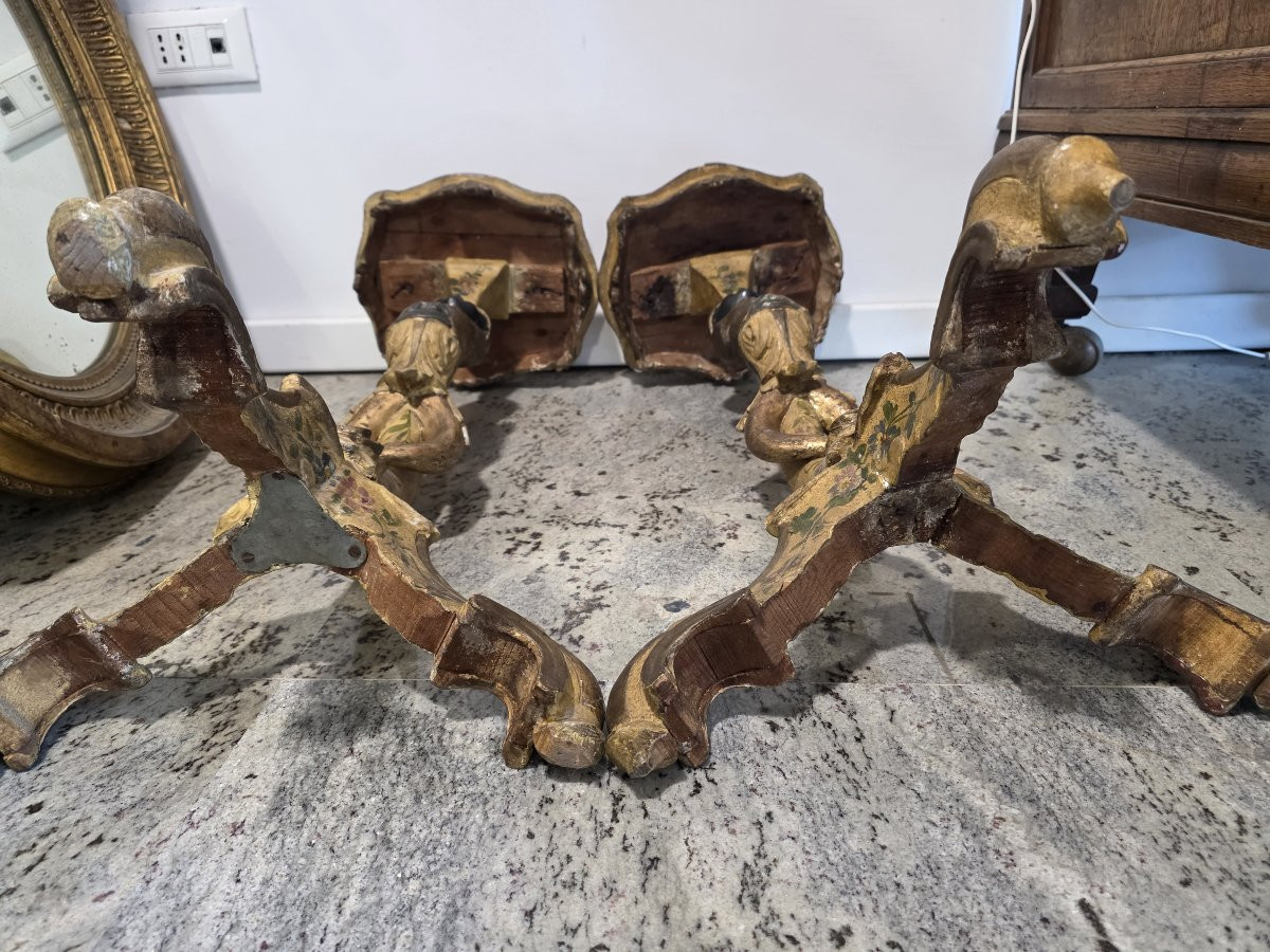 Coppia di trespoli in legno laccato e dorato, Venezia,   XIX secolo.-photo-4