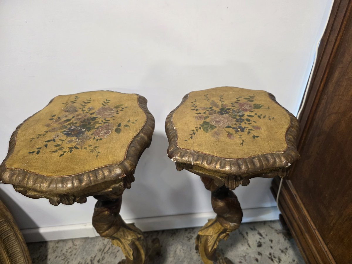 Coppia di trespoli in legno laccato e dorato, Venezia,   XIX secolo.-photo-6