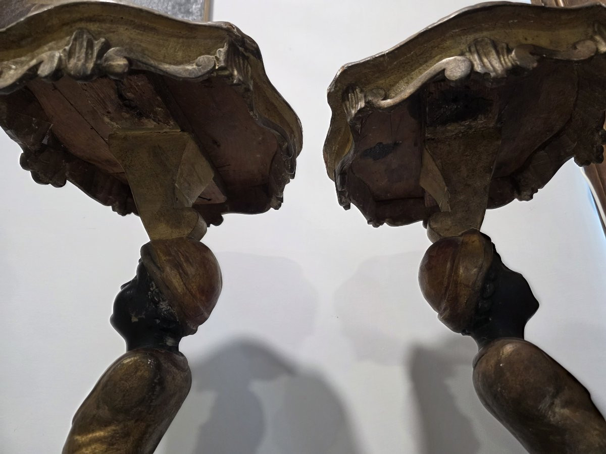 Coppia di trespoli in legno laccato e dorato, Venezia,   XIX secolo.-photo-7