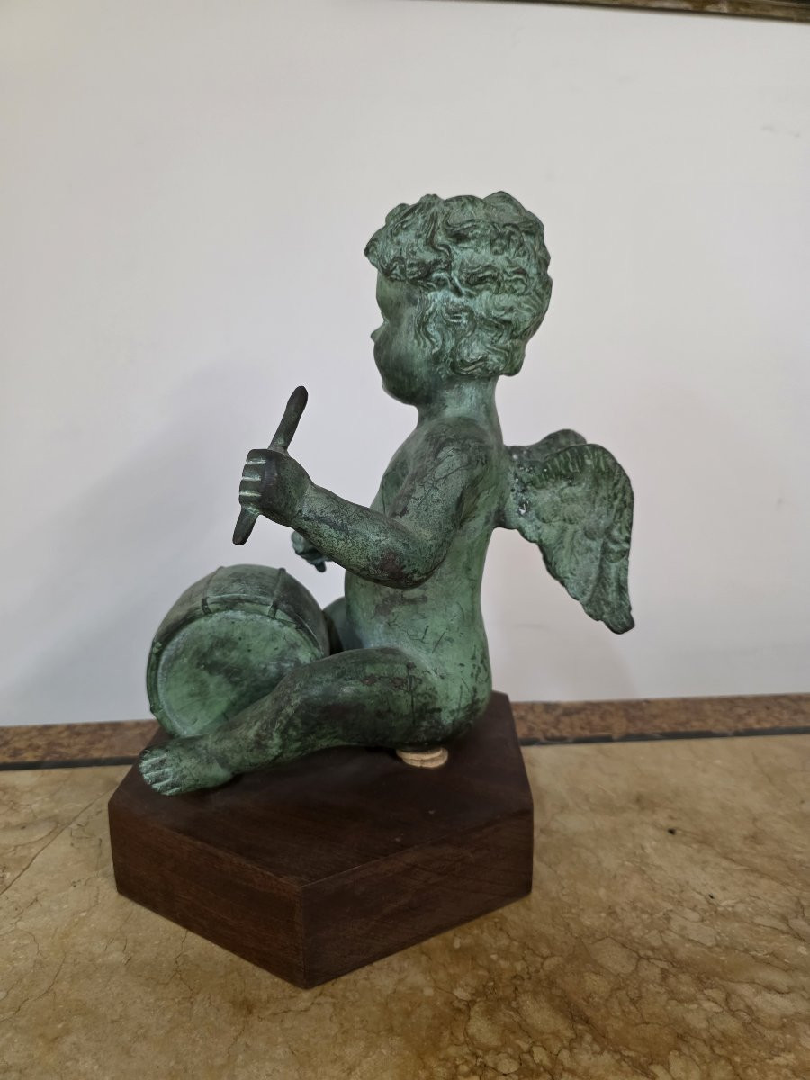 Putto con le ali che suona. Bronzo patinato dell'ottocento-photo-2