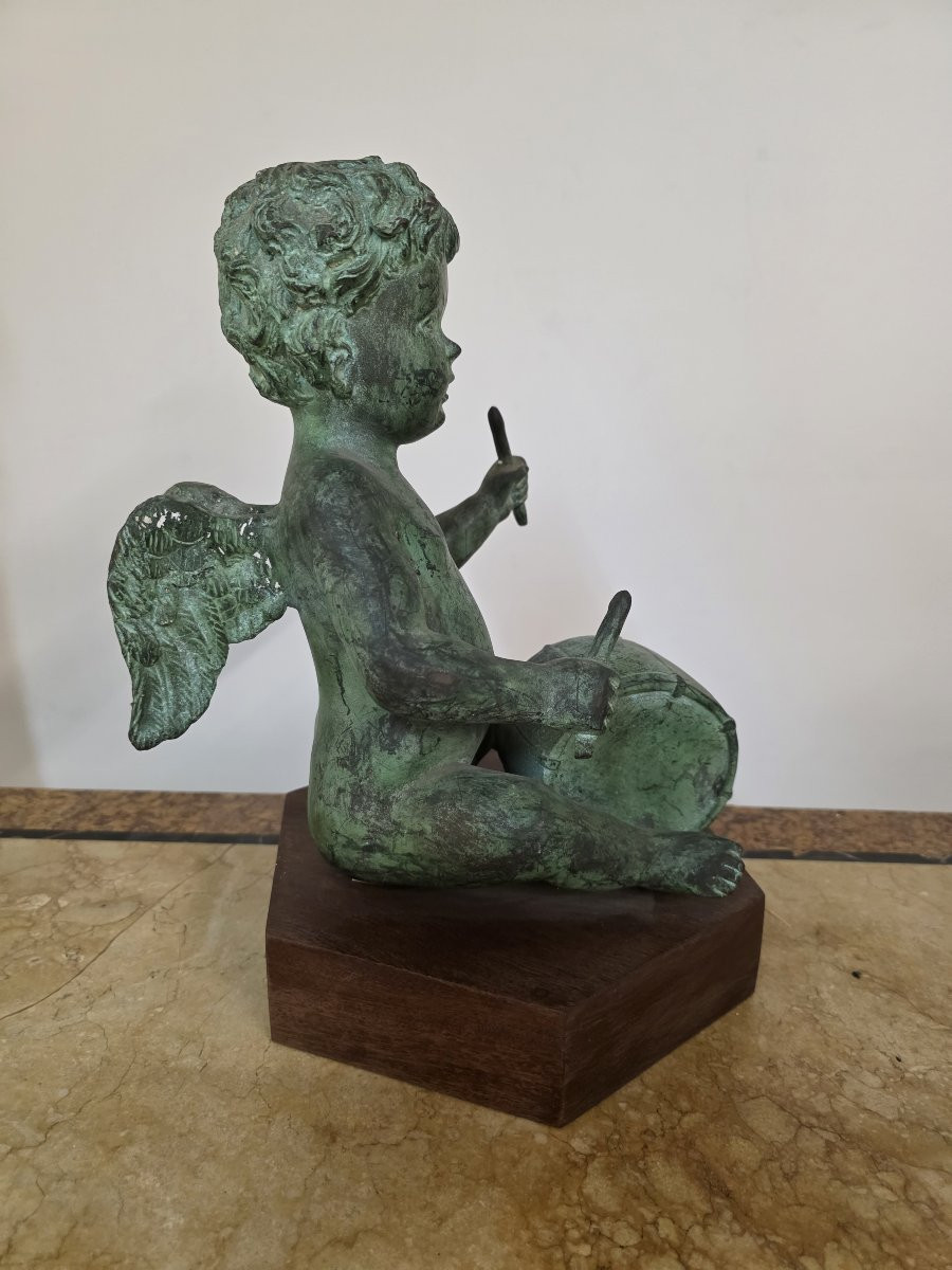 Putto con le ali che suona. Bronzo patinato dell'ottocento-photo-2
