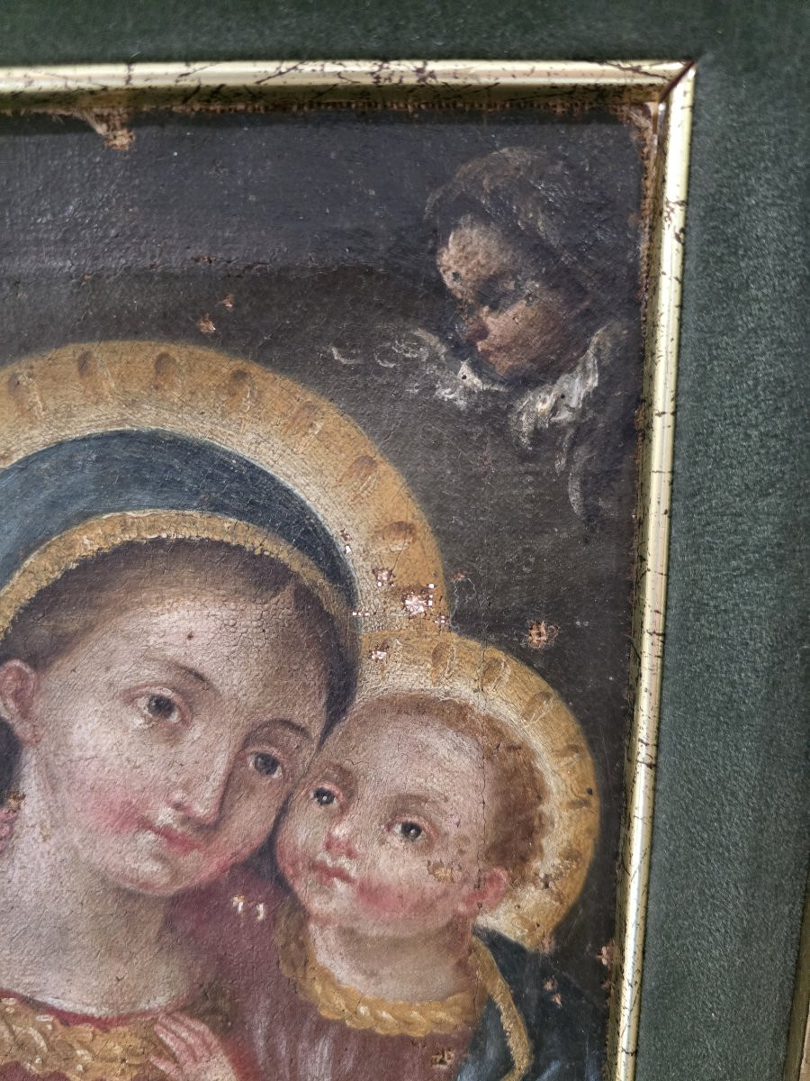 Olio su tela raffigurante Madonna con Bambino del settecento.-photo-1