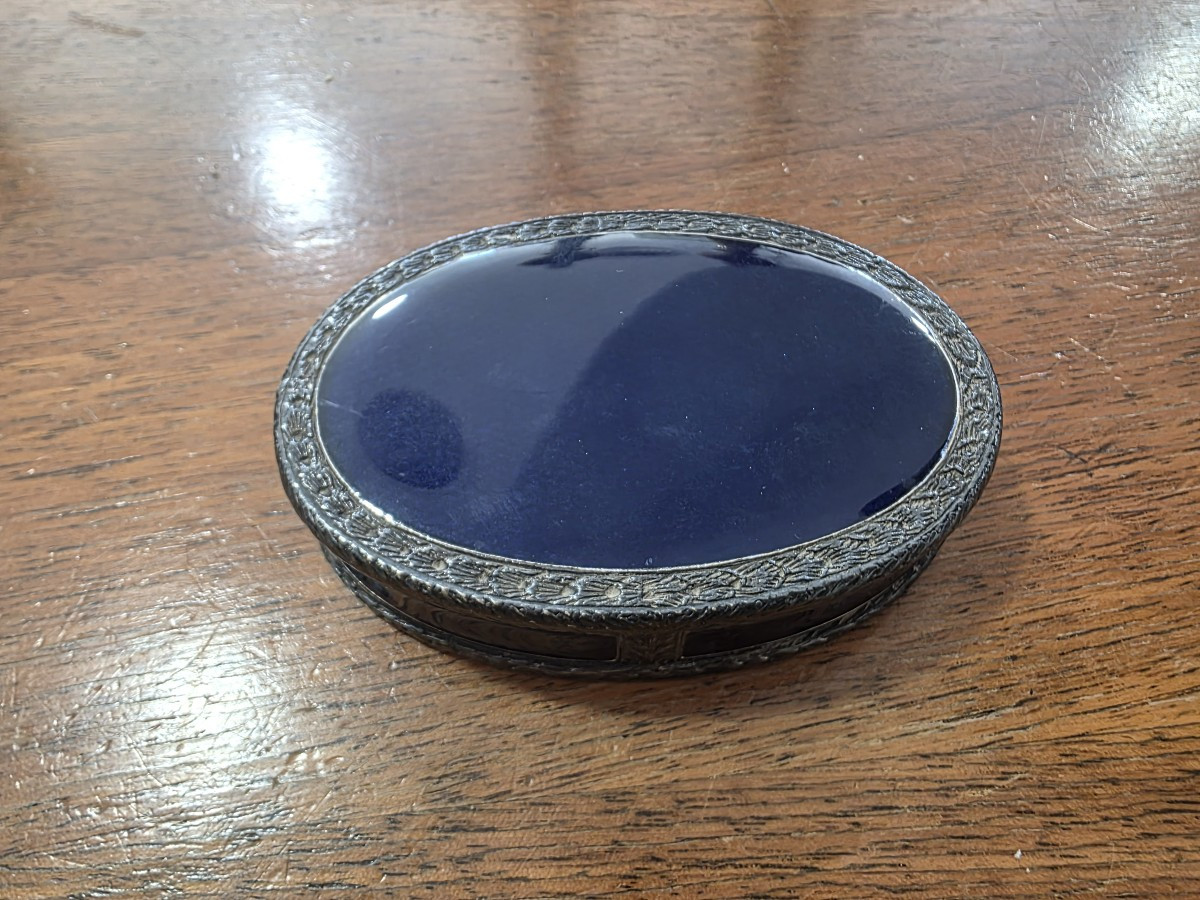 "Scatola in argento massiccio smaltata blu marcasite, Italia, circa 1900"