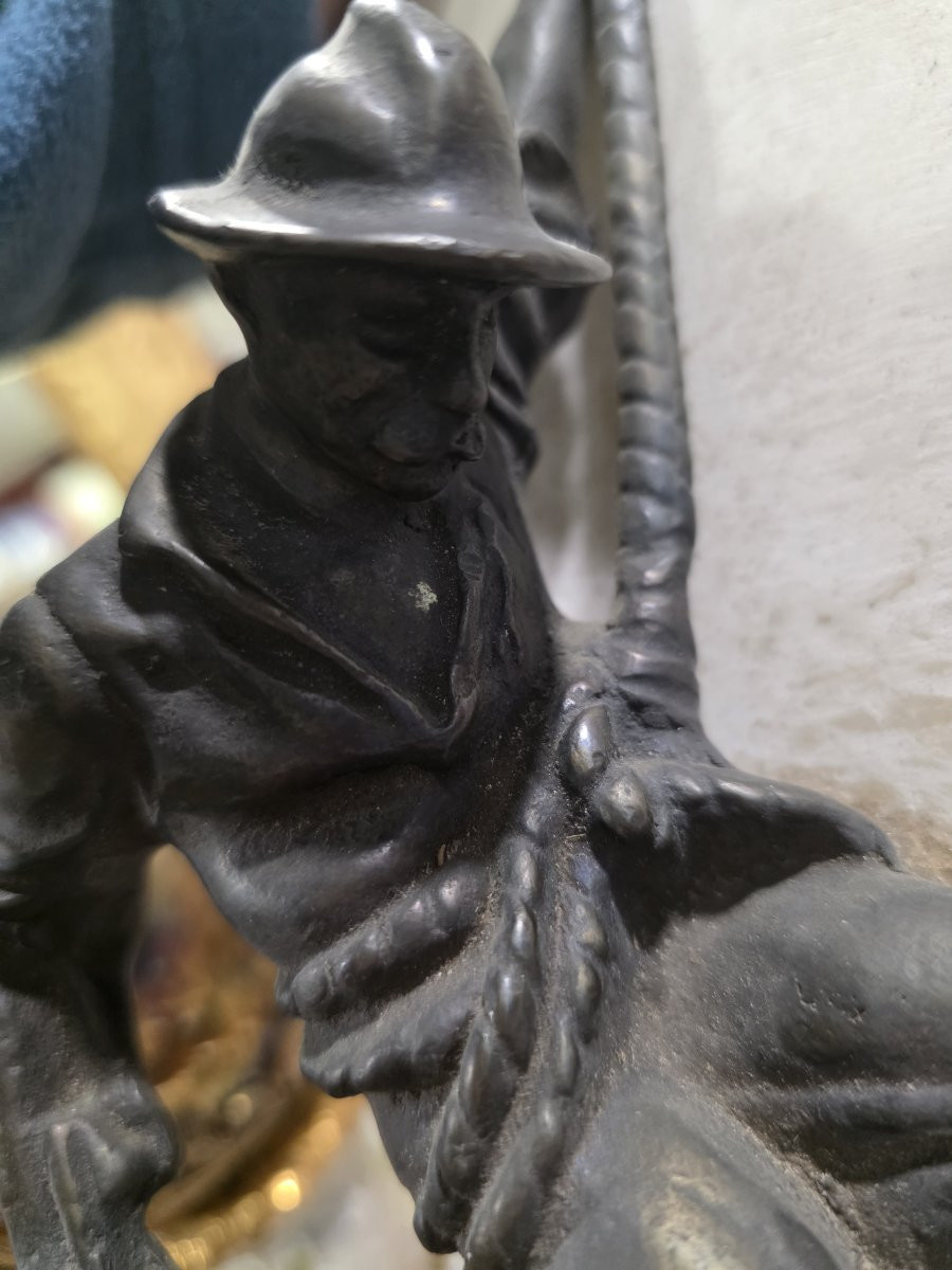 Bronzo scalatore con marmo. Epoca prima metà del novecento-photo-2