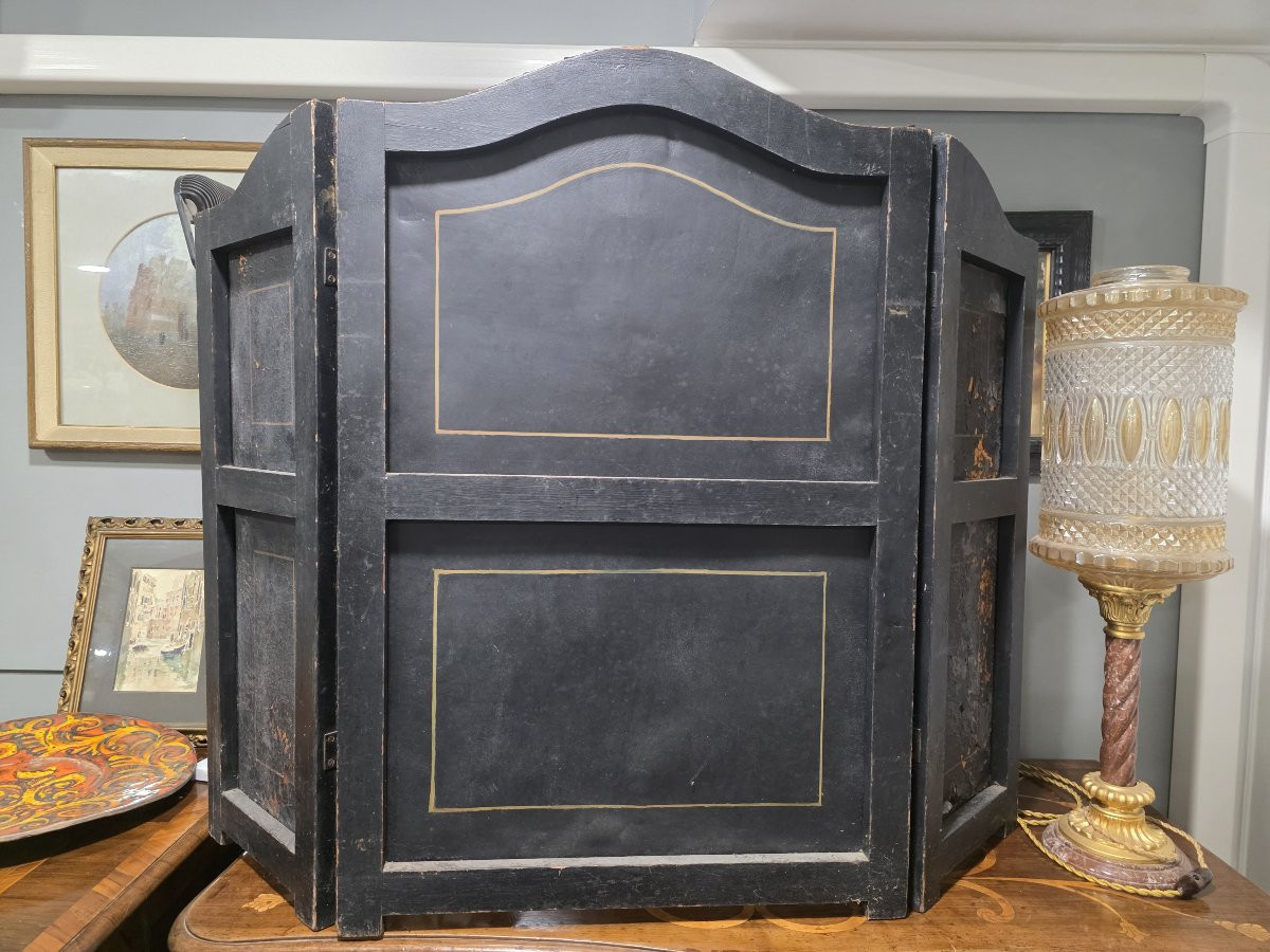 iccolo separè in cuoio di Cordoba dipinta. Epoca metà settecento-photo-3