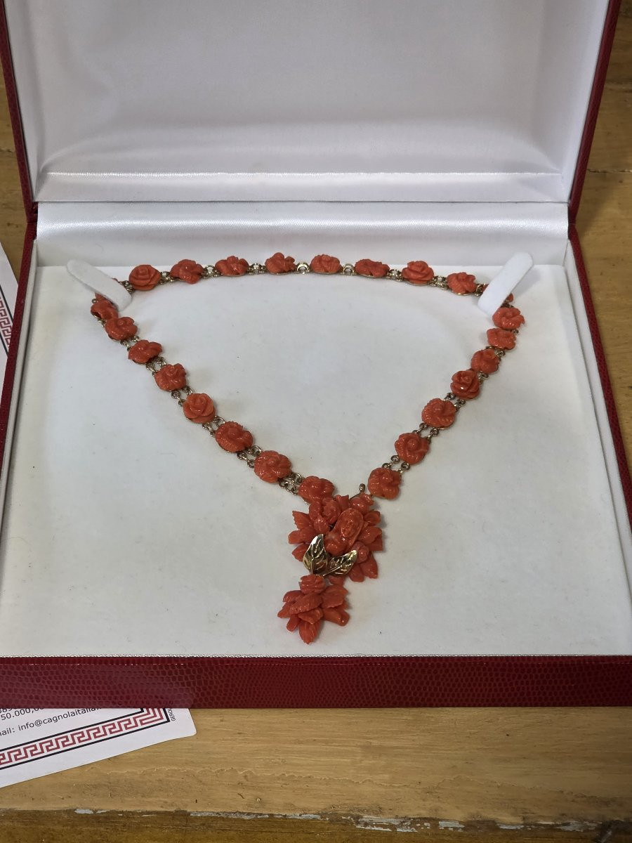 Collana con pendente in oro 9kt e corallo di sciacca-photo-2
