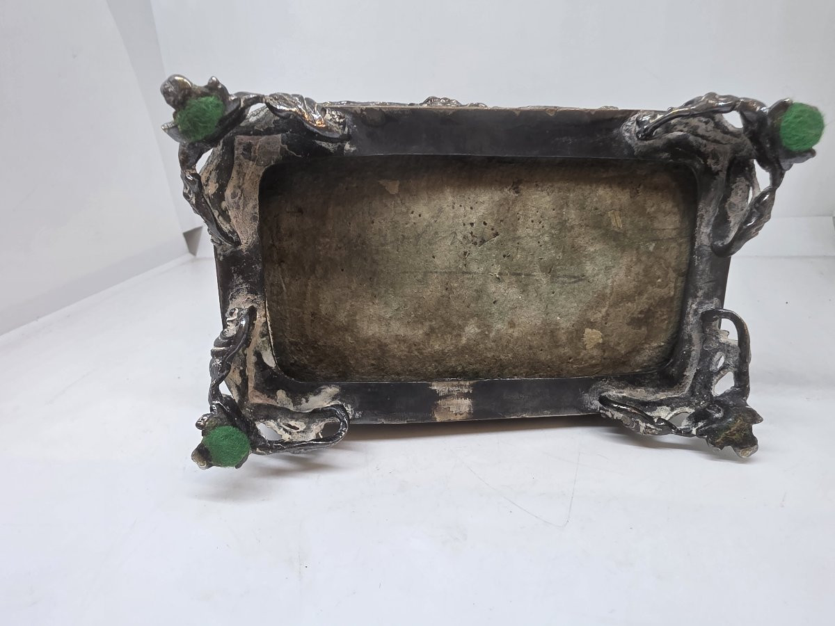 Portagioie in bronzo argentato del XIX secolo, decorato con scene di caccia e altro.-photo-6