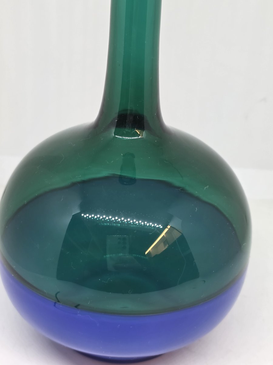  Bottiglia vetro soffiato lavorato con incalmo nei colori blu e verde. Venini, 1989 (Gio Ponti)-photo-3
