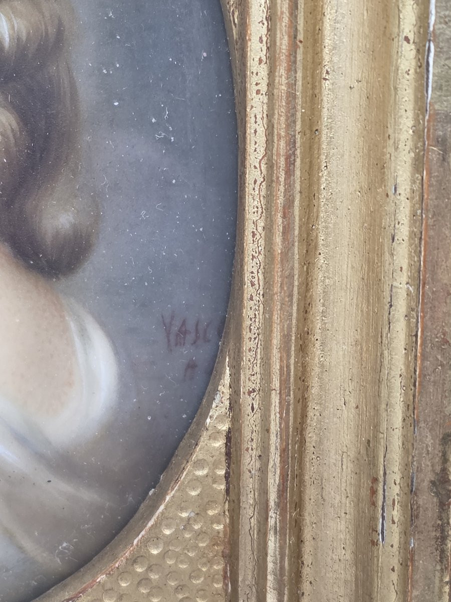 Ritratto in miniatura di profilo di una giovane donna entro cornice dorata (XIX secolo)-photo-4