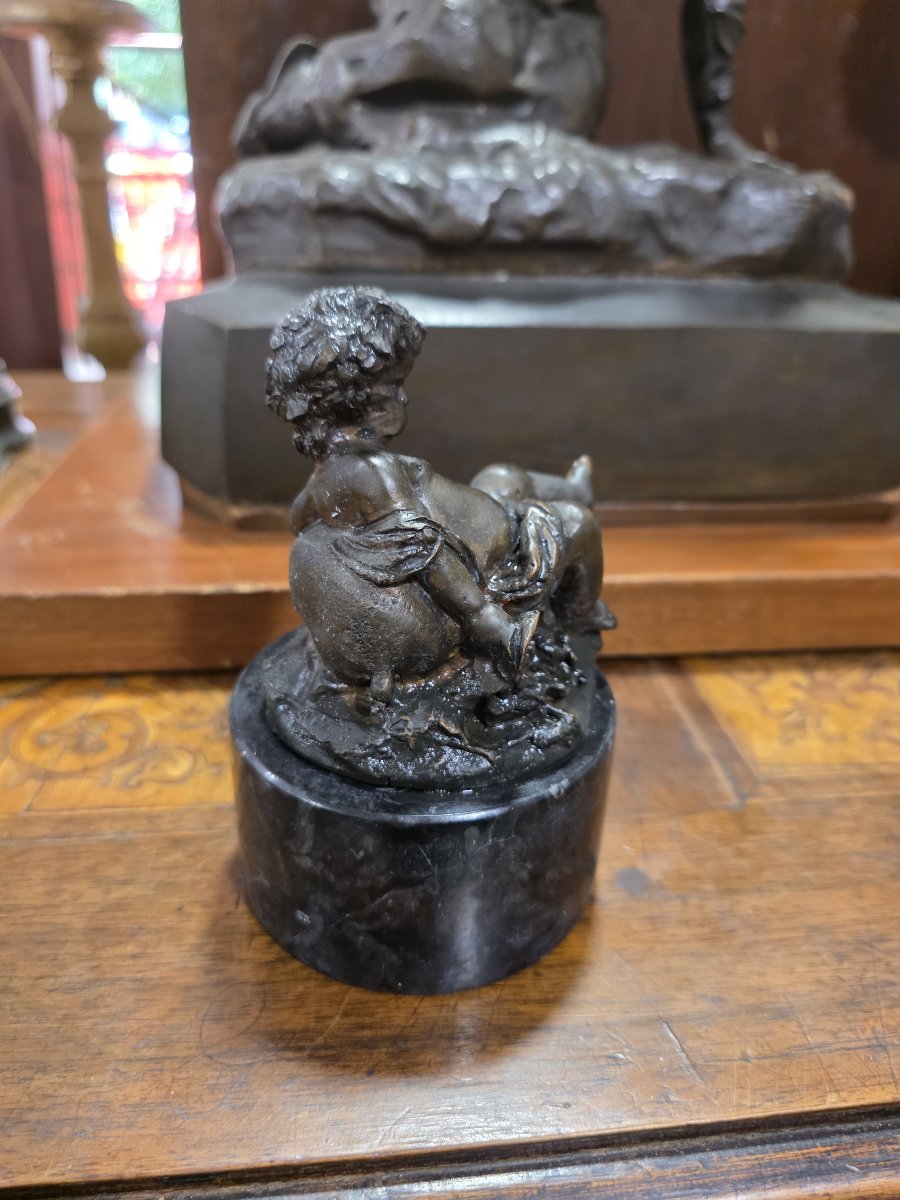 Piccolo Bronzo "Putto con Cornucopia" - Ferdinando De Luca, fine XIX Secolo-photo-3