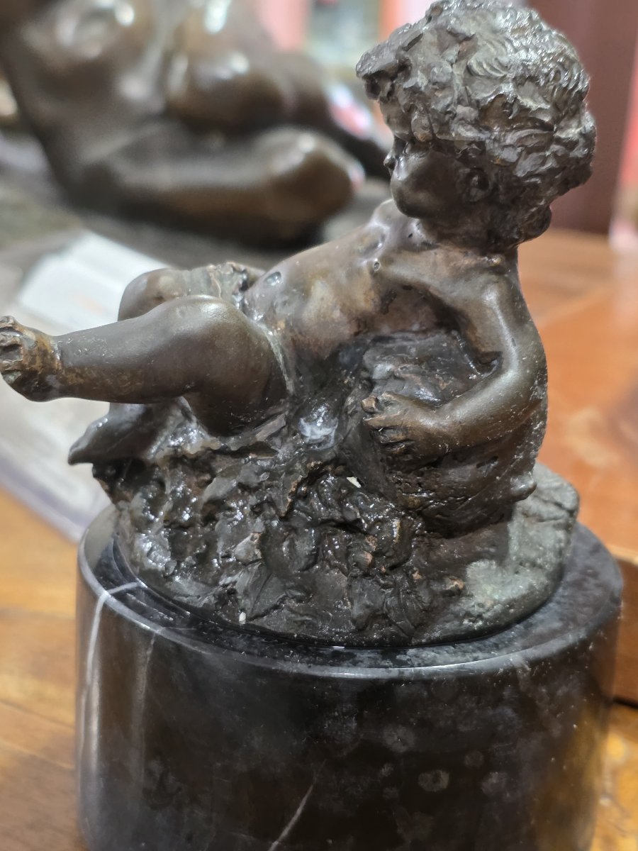 Piccolo Bronzo "Putto con Cornucopia" - Ferdinando De Luca, fine XIX Secolo-photo-2