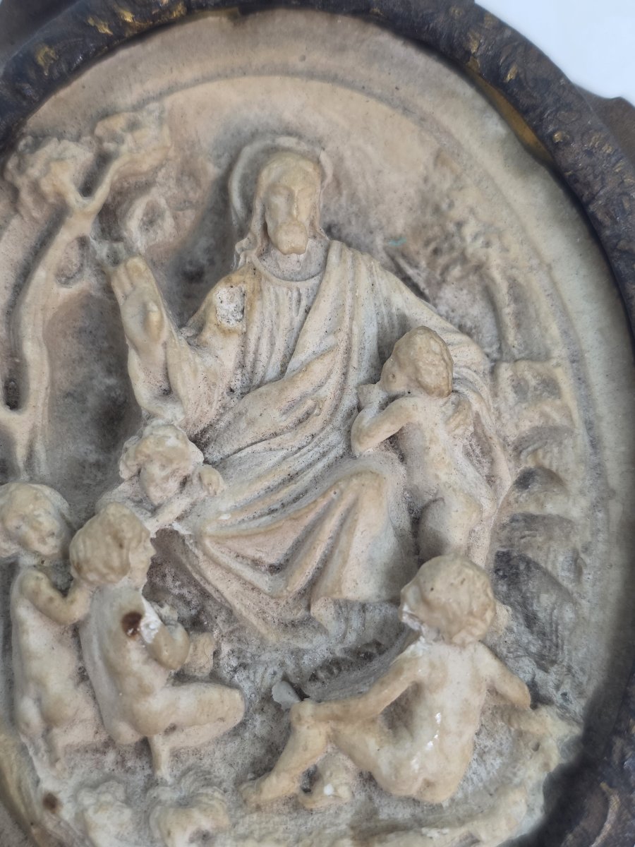 Medaglione di forma ovale raffigurante la scena biblica "Lasciate che i bambini vengano a me"-photo-2