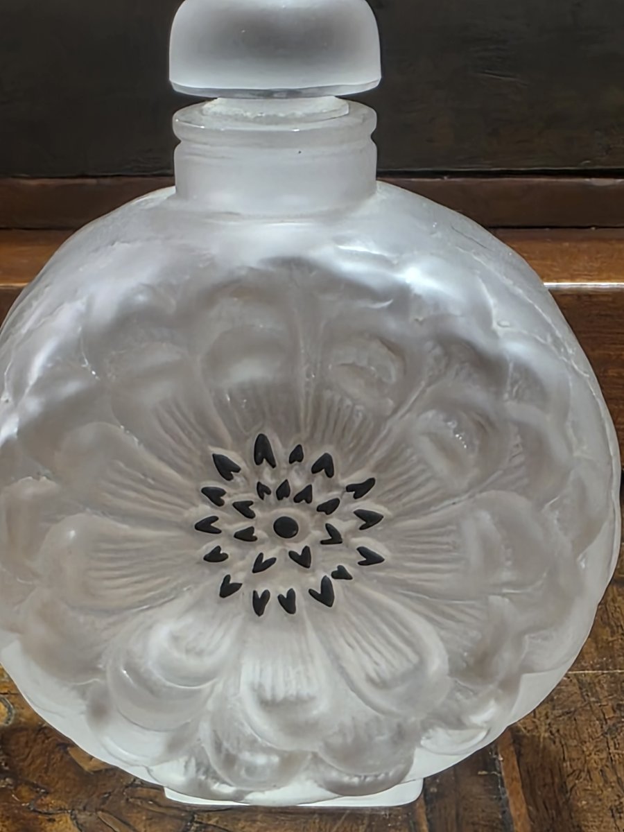 Flacone da profumo Art Déco in vetro stampato e satinato con decoro floreale (ca. 1930-1950)-photo-2