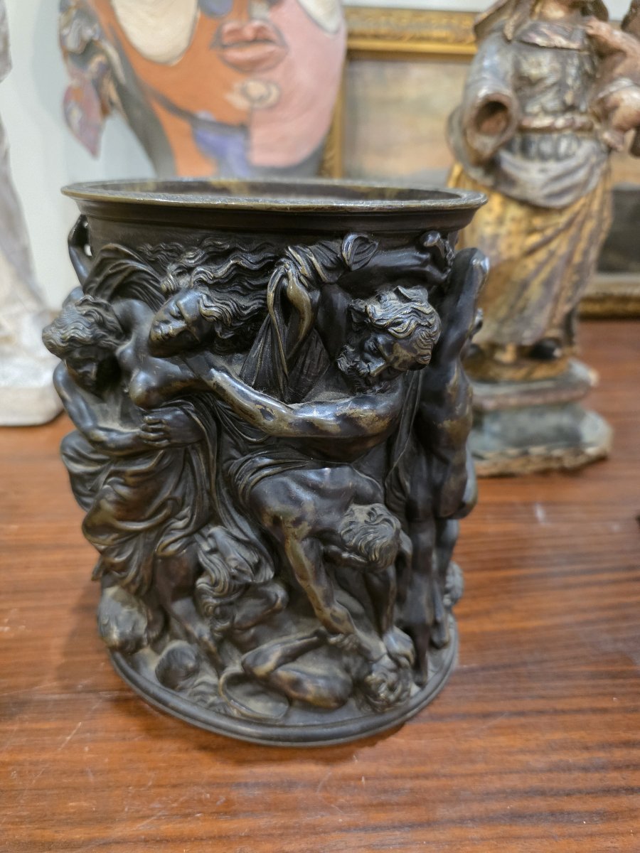 Interessante boccale in bronzo brunito a rilievo con Centauromachia – XIX secolo-photo-4