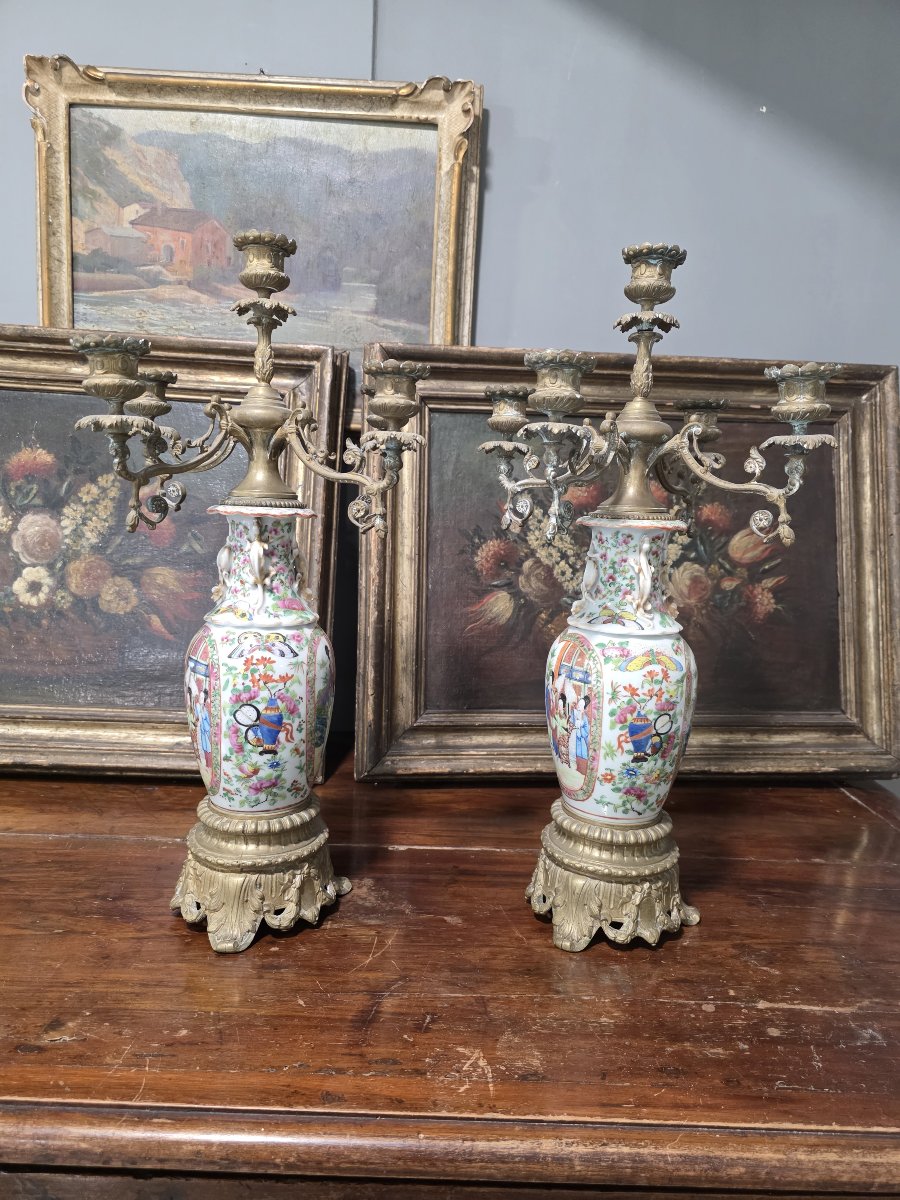 Coppia di Candelabri in Porcellana di Canton e Bronzo Dorato, XIX Secolo-photo-1