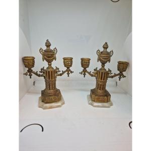 Coppia piccoli candelabri in bronzo con base in alabastro. Francia Napoleone III 