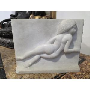 Placca di marmo zuccherino scolpita realizzata dall'artista Vittorio Saltelli