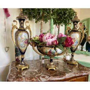 Very Beautiful Sèvres Porcelain Set 