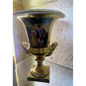 Lovely Pair Of Medici-shaped Vases In Paris Porcelain 