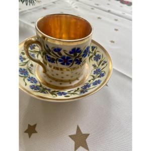 Pretty Cup Mitron 19th Century Model 